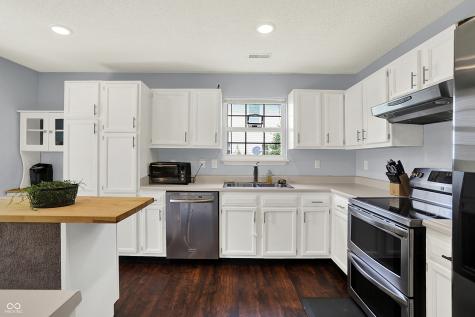 902 Helm Drive Avon IN 46123