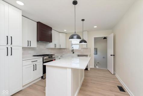 402 N 19th Avenue Beech Grove IN 46107