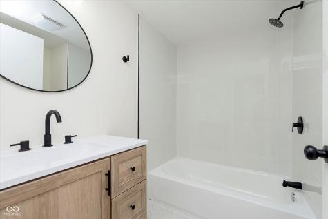 402 N 19th Avenue Beech Grove IN 46107