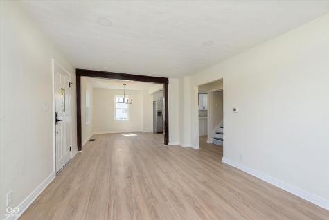 402 N 19th Avenue Beech Grove IN 46107