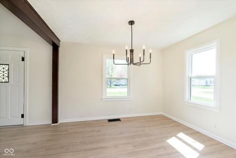 402 N 19th Avenue Beech Grove IN 46107