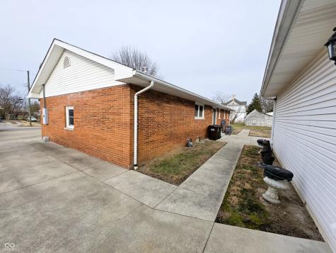 211 Cindy Lane Crothersville IN 47229