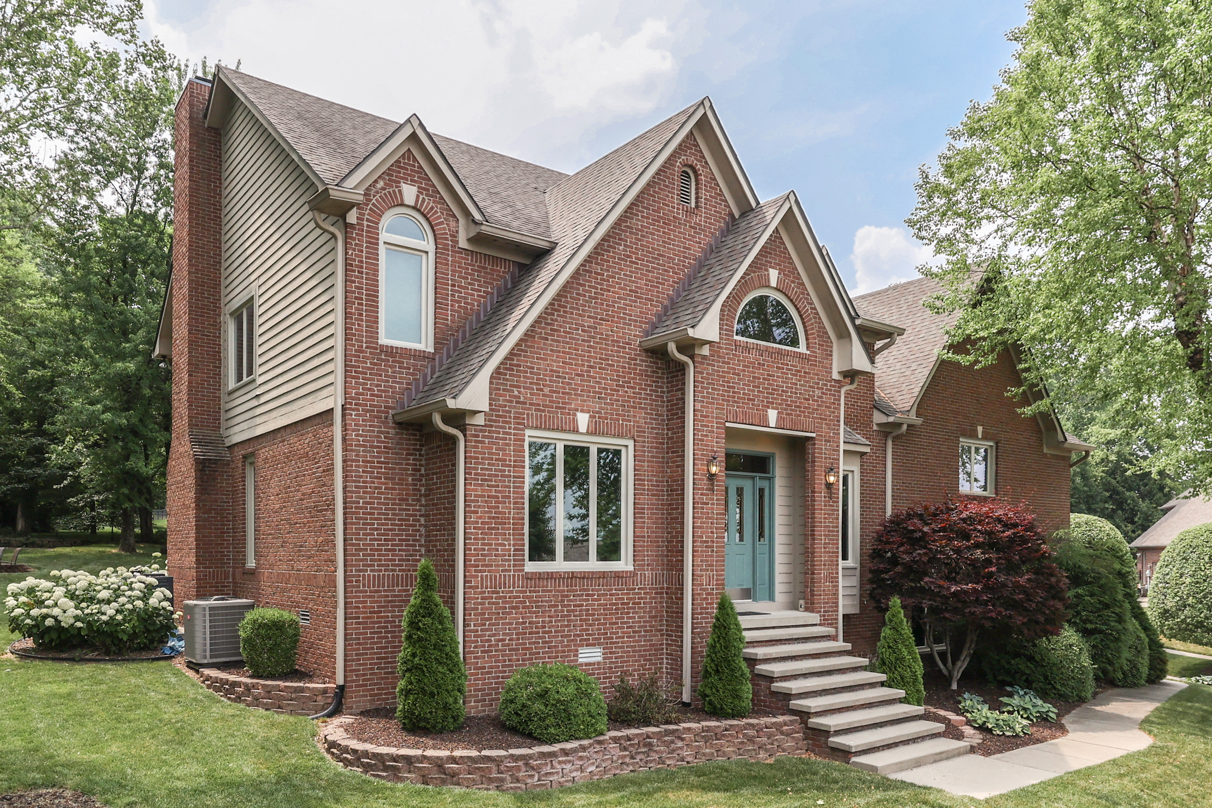 1815 Rooses Lane Indianapolis IN 46217