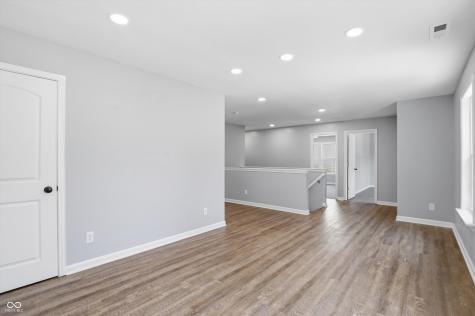 8324 Fieldfare Way Indianapolis IN 46237