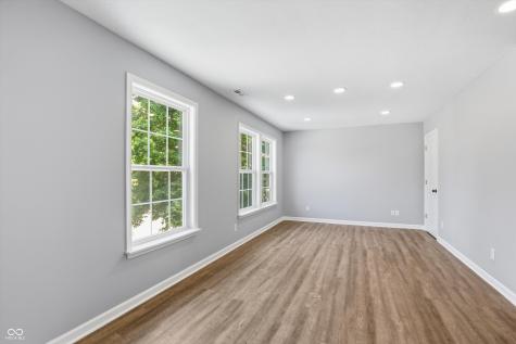 8324 Fieldfare Way Indianapolis IN 46237