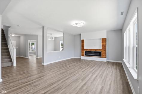 8324 Fieldfare Way Indianapolis IN 46237