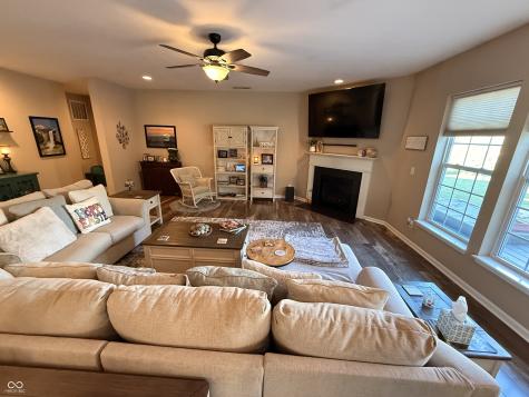 299 Entrance Hall View Greenwood IN 46142