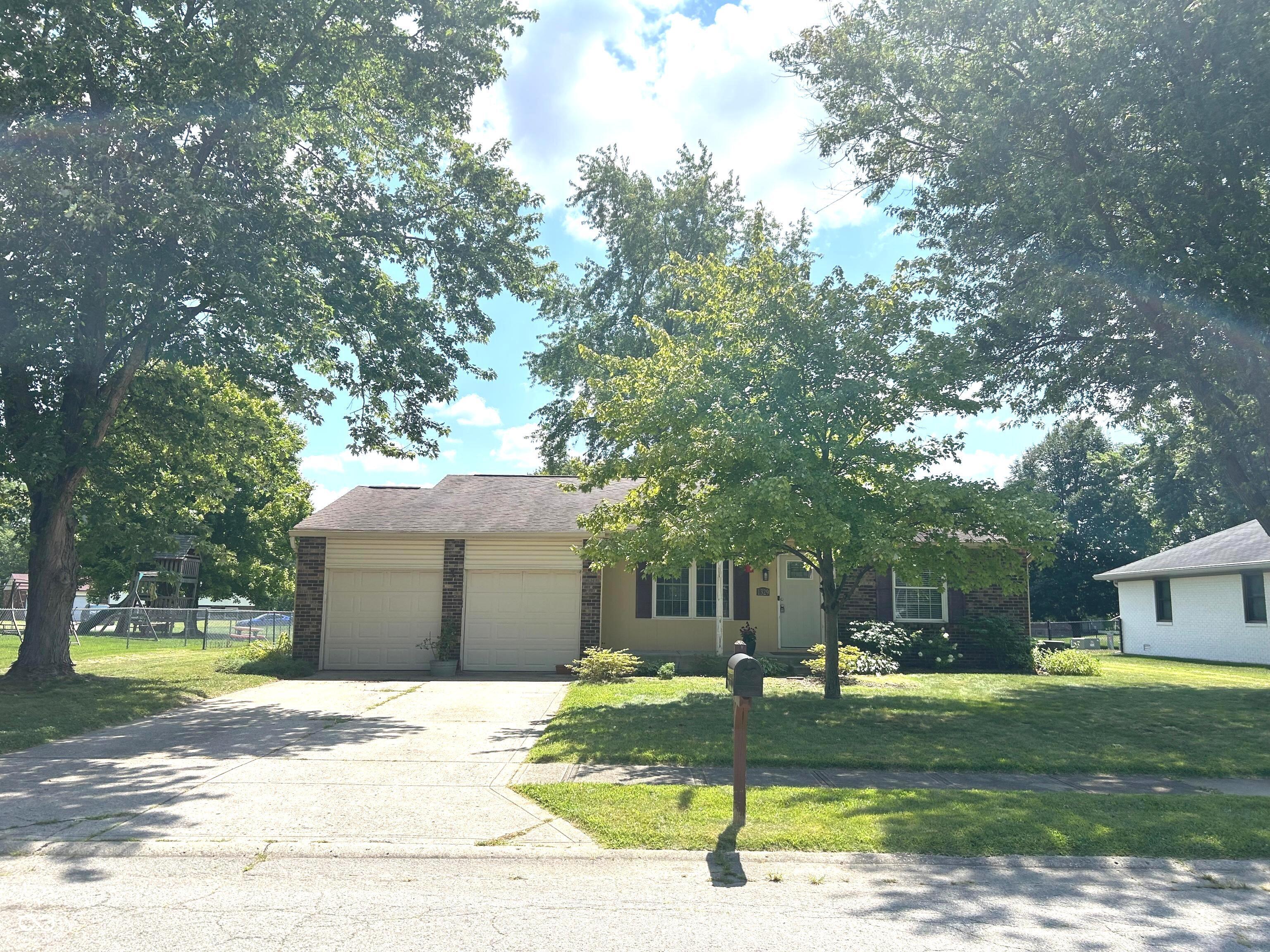 1329 Brownswood Drive Brownsburg IN 46112