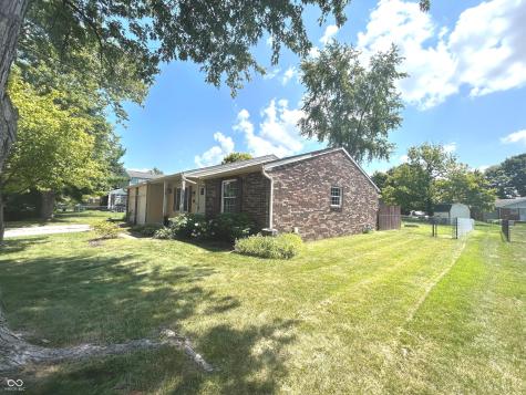 1329 Brownswood Drive Brownsburg IN 46112