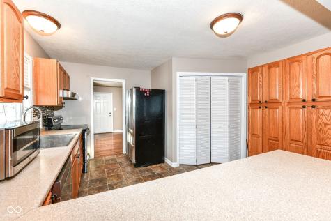 529 Maple Lane Brownsburg IN 46112