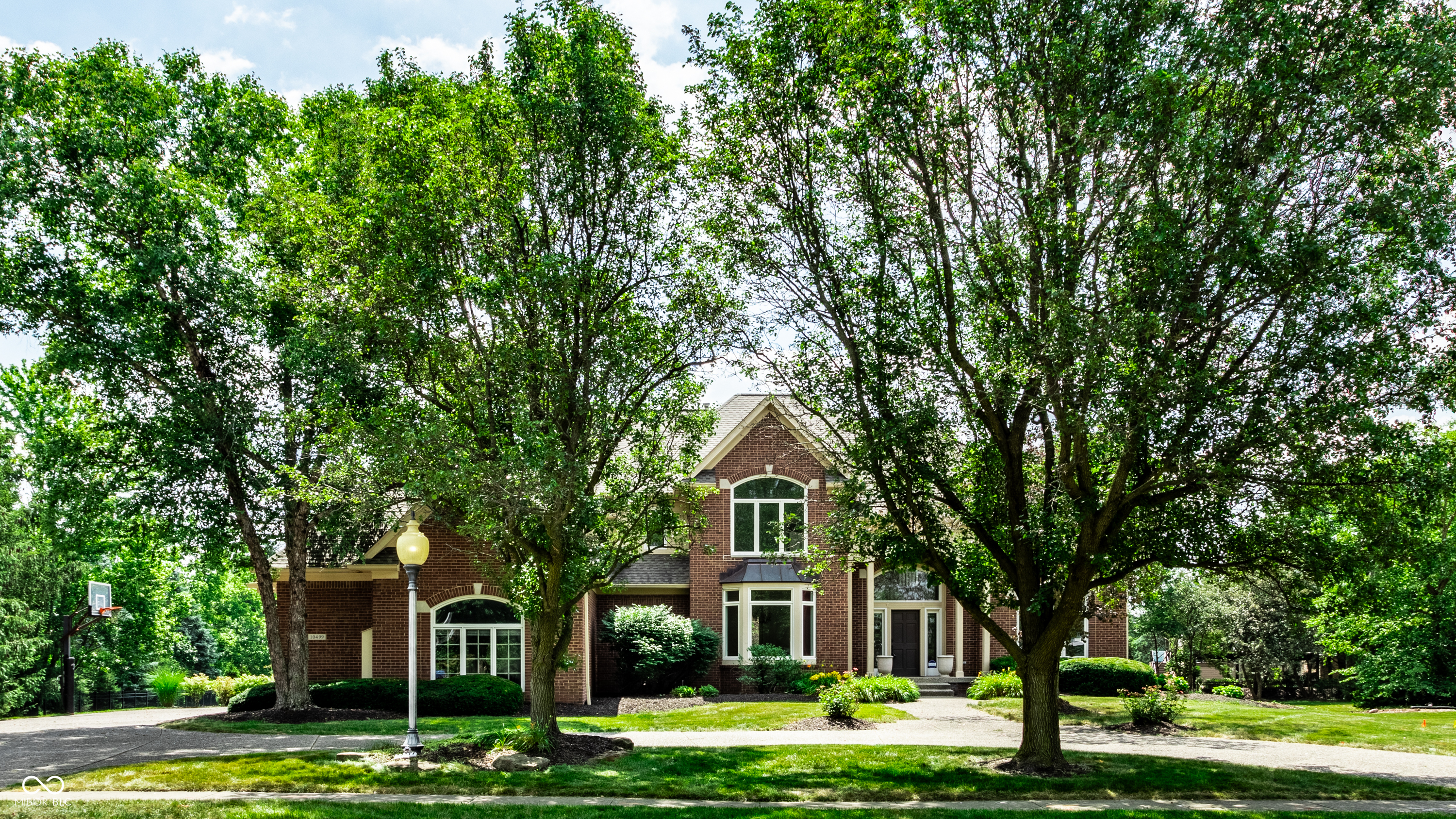 10499 Hyde Park Carmel IN 46032