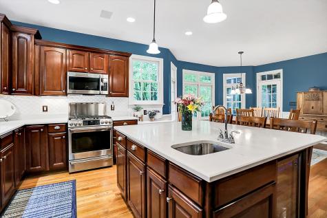9045 Mallard Point Zionsville IN 46077