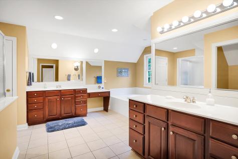9045 Mallard Point Zionsville IN 46077