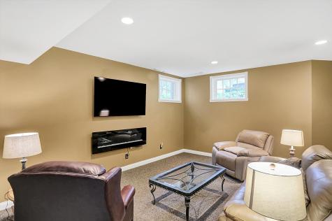 9045 Mallard Point Zionsville IN 46077