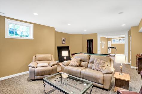 9045 Mallard Point Zionsville IN 46077