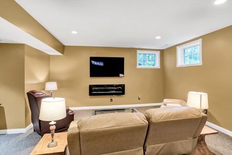 9045 Mallard Point Zionsville IN 46077
