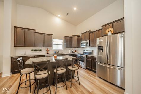 16592 Branham Drive Fishers IN 46040