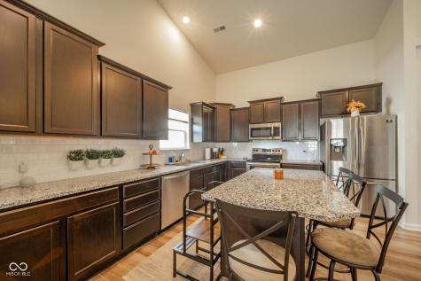 16592 Branham Drive Fishers IN 46040