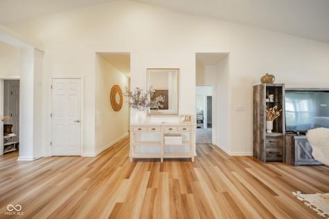 16592 Branham Drive Fishers IN 46040