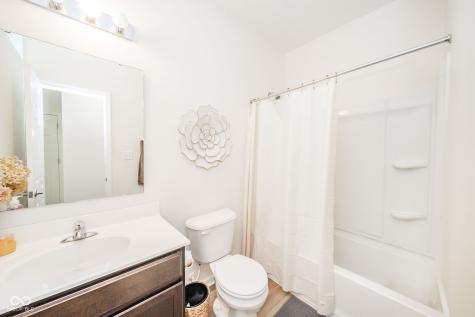 16592 Branham Drive Fishers IN 46040