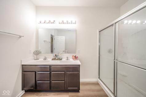 16592 Branham Drive Fishers IN 46040