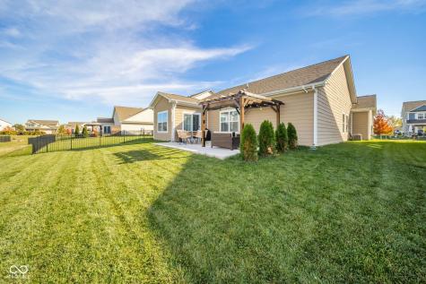 16592 Branham Drive Fishers IN 46040