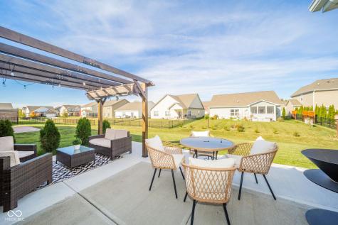 16592 Branham Drive Fishers IN 46040