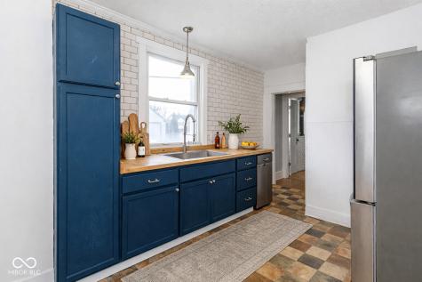 373 E Burgess Avenue Indianapolis IN 46219