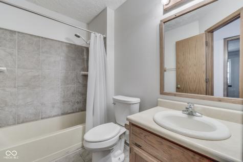 8160 Bold Forbes Court Indianapolis IN 46217