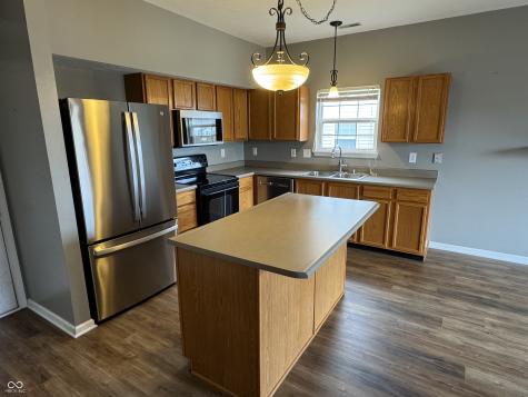 2406 Meadow Bend Drive Columbus IN 47201