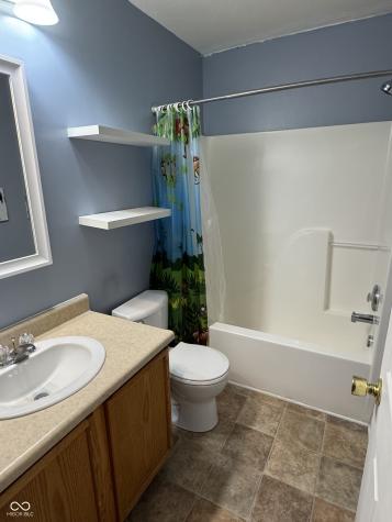 2406 Meadow Bend Drive Columbus IN 47201