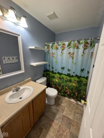 2406 Meadow Bend Drive Columbus IN 47201