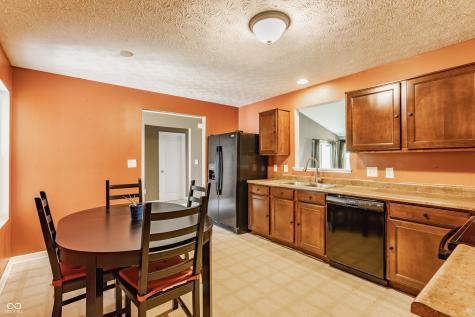 3872 Dusty Sands Road Whitestown IN 46075