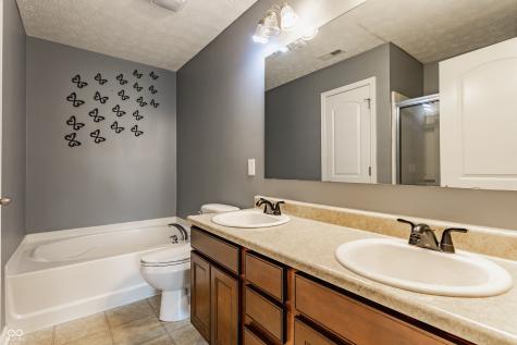 3872 Dusty Sands Road Whitestown IN 46075
