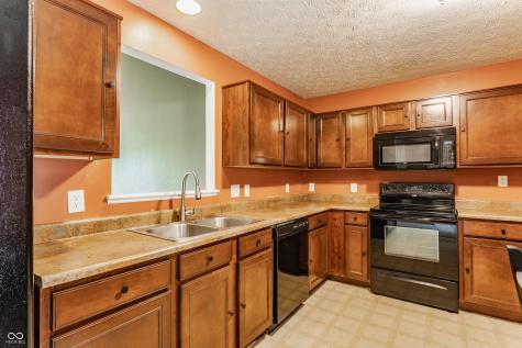 3872 Dusty Sands Road Whitestown IN 46075