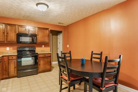 3872 Dusty Sands Road Whitestown IN 46075