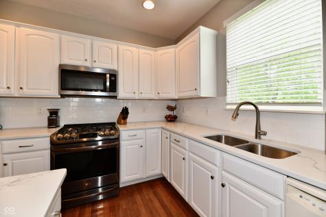 13472 Lorenzo Boulevard Carmel IN 46074