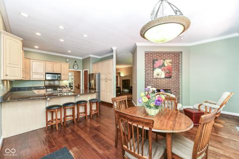 9715 Telluride Station Mccordsville IN 46055