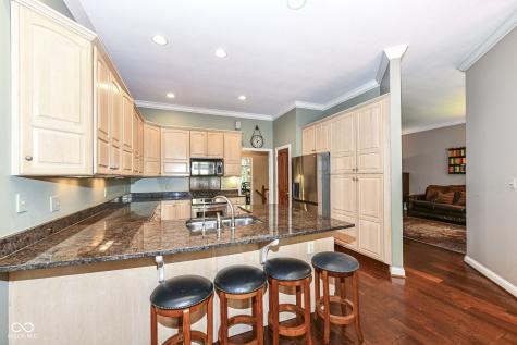 9715 Telluride Station Mccordsville IN 46055
