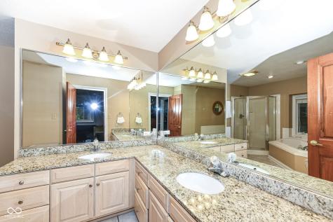 9715 Telluride Station Mccordsville IN 46055