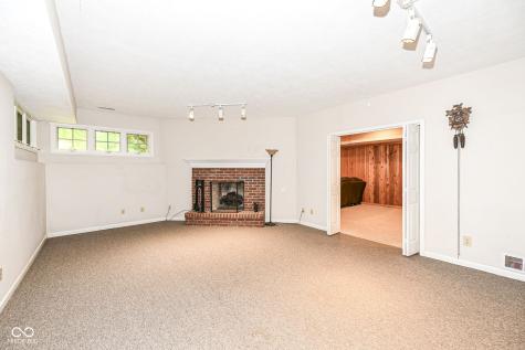 9715 Telluride Station Mccordsville IN 46055