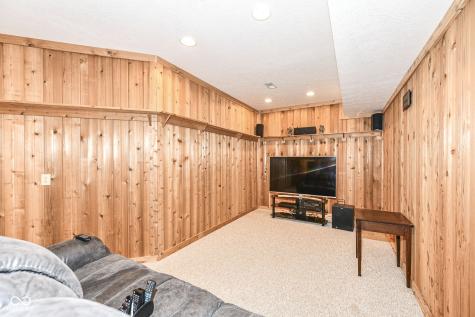 9715 Telluride Station Mccordsville IN 46055