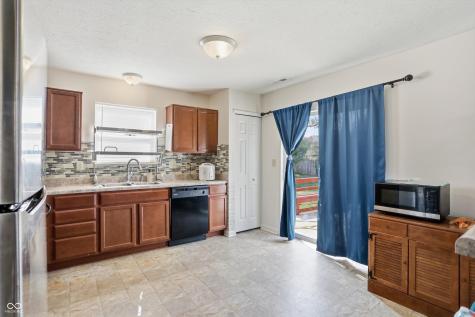 953 Beal Way Indianapolis IN 46217