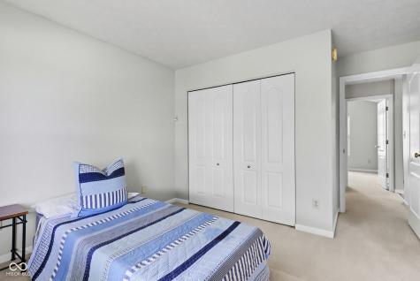 1467 Persimmon Circle Greenfield IN 46140