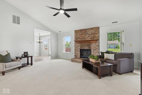 1467 Persimmon Circle Greenfield IN 46140