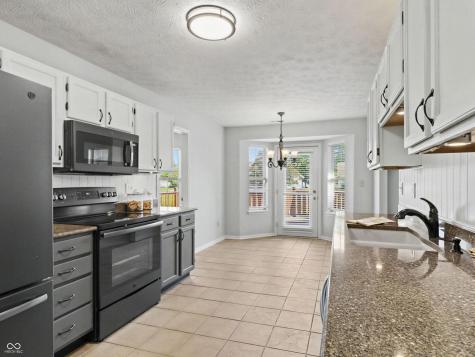 1467 Persimmon Circle Greenfield IN 46140
