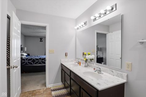 826 Kelly Pass Greenwood IN 46143