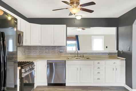 248 Eastview Drive Bargersville IN 46106