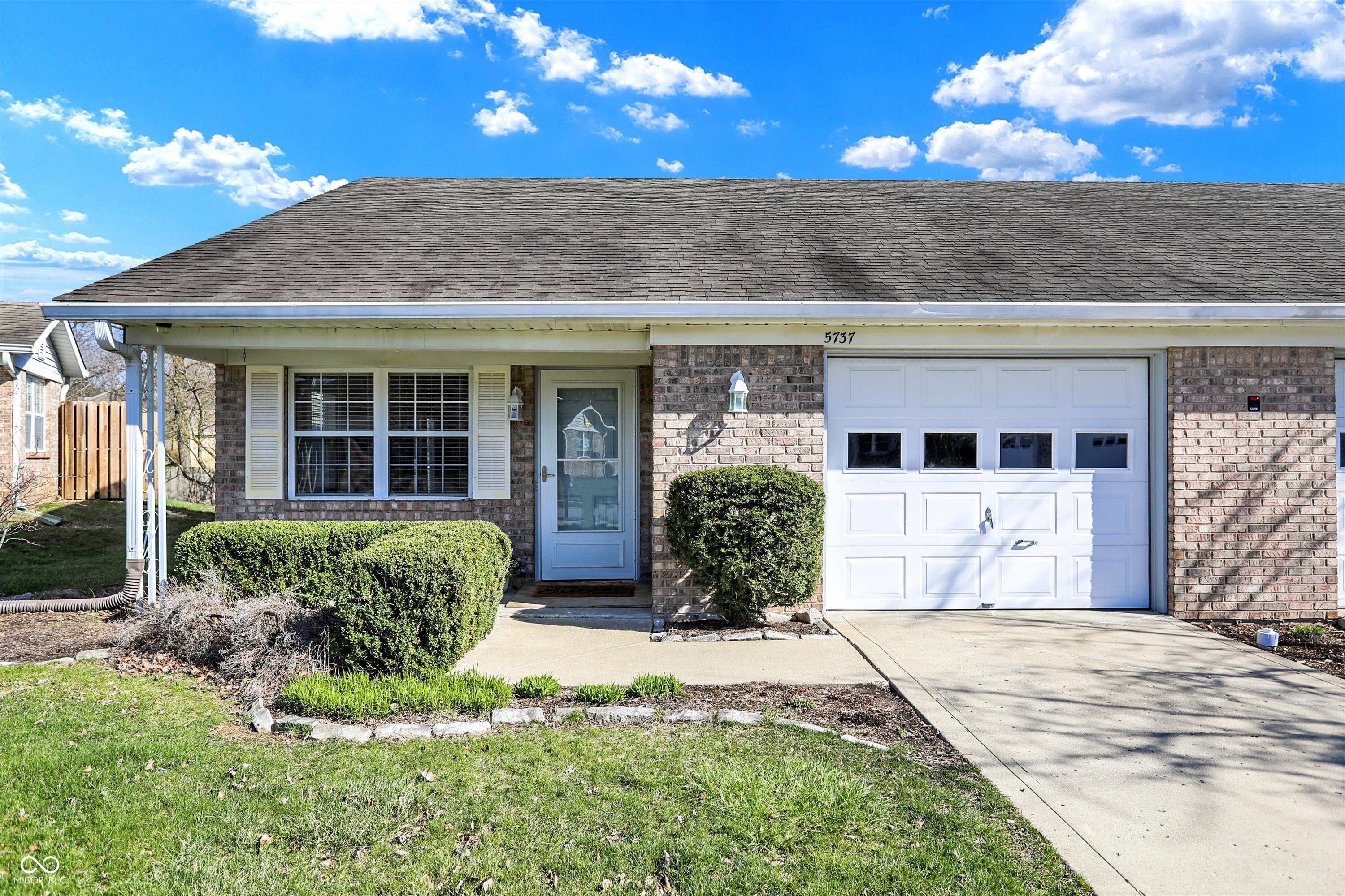 5737 Misty Ridge Circle Indianapolis IN 46237