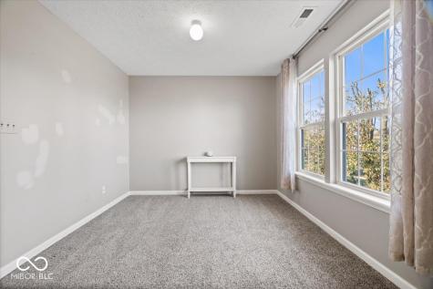 825 W Muskegan Drive Greenfield IN 46140